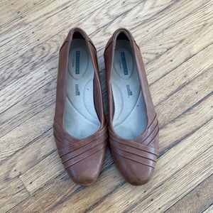 LEATHER Clark Brown Flats 8.5